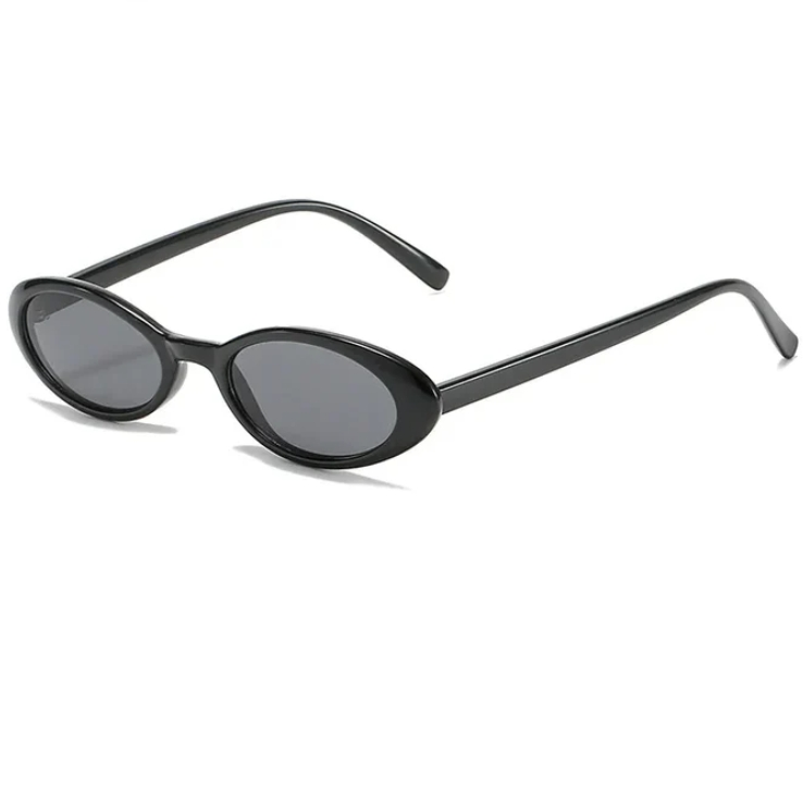 Is klein ovaal retro-sonbrille nog in styl vir 2025?