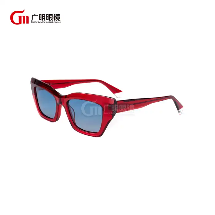 Rahatlıq üçün ən yaxşı qütblü kəpənək eynəkləri