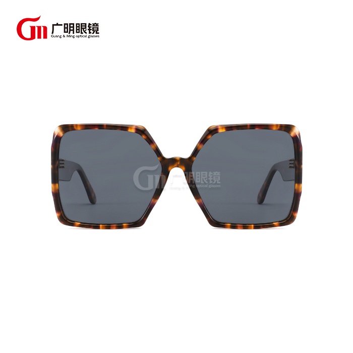 dəyirmi üz üçün kəpənək formalı günəş eynəkləri