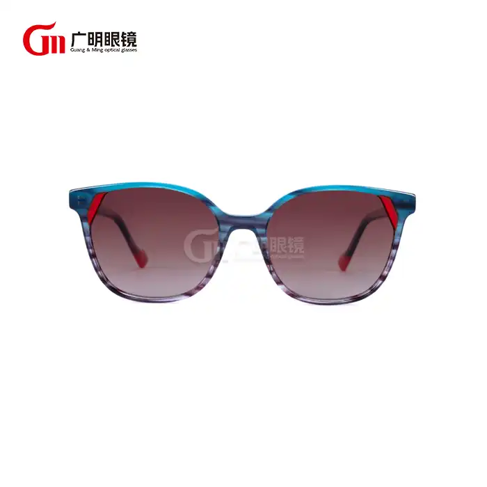 نظارة شمسية بيضاوية الشكل